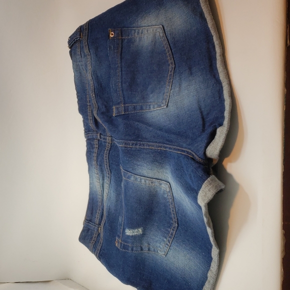 2 pairs of denim shorts, liquid and lucky brand - fits size 14 - Picture 3 of 16